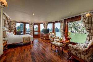 Ưu Đãi Đặc Biệt - Suite Hoàng Gia (Special Offer - Royal Suite)