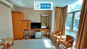 Phòng Deluxe Có 2 Giường Cỡ Queen (Deluxe Queen Room with Two Queen Beds)