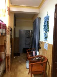 Giường Tầng Trong Phòng Ngủ Tập Thể Cho Nam Và Nữ (Bunk Bed in Mixed Dormitory Room)