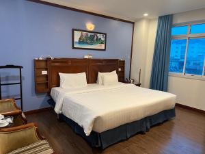 Deluxe hướng thành phố (Deluxe City View)