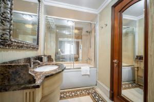 Deluxe Double Room room in The Central Palace Taksim