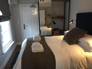 Small Double Room room in Pembroke Hall