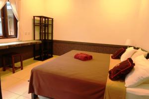 Phòng Tiêu Chuẩn Giường Đôi/2 Giường Đơn Có Ban Công (Standard Double or Twin Room with Balcony)