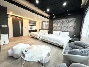 Phòng 4 Người Có Bồn Tắm (Quadruple Room with Bath)