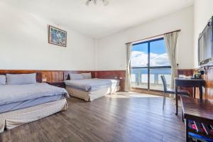 Phòng 4 người Nhìn ra cảnh Núi non (Quadruple Room with Mountain View)