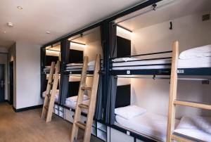 Pod in a 6-bed Mixed Dormitory room in Jacobs Inn Hostel
