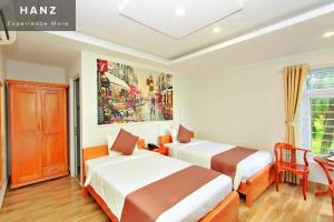 Phòng Superior Giường Đôi/2 Giường Đơn Nhìn Ra Thành Phố (Superior Double or Twin Room with City View)