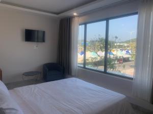 Phòng Giường Đôi Nhìn Ra Núi (Double Room with Mountain View)