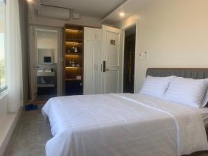 Phòng Giường Đôi Nhìn Ra Núi (Double Room with Mountain View)
