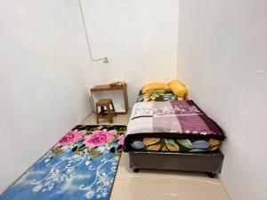Phòng Đơn Với Phòng Tắm Chung (Single Room with Shared Bathroom)
