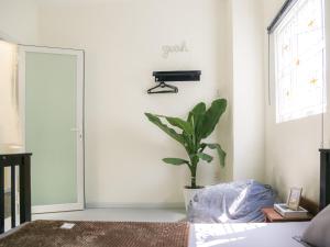 Phòng Giường Đôi Có Giường Phụ (Double Room with Extra Bed)