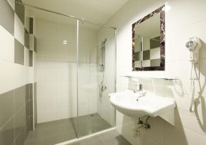 Phòng Tiêu Chuẩn 2 Giường Đơn (Standard Twin Room)