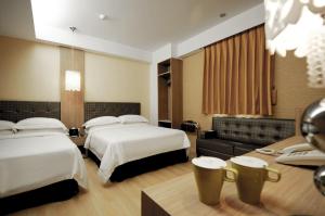 Phòng Deluxe 4 người (Deluxe Quad)