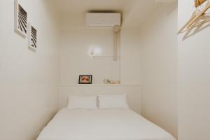 Căn Hộ Nhỏ Giường Đôi Không Cửa Sổ (Double Studio without Window)