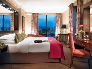 Deluxe Superior King Room room in Ashling Hotel Dublin