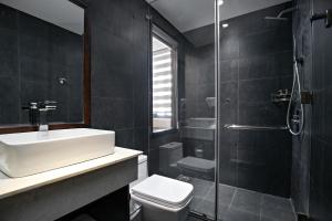 Suite Gia Đình – Hướng Thành Phố (Family Suite - City View)