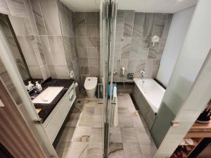 Phòng Giường Đôi/2 Giường Đơn Với Ban Công (Double or Twin Room with Balcony)