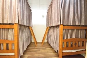 Giường trong Phòng ngủ tập thể cả Nam và Nữ 4 Người (Bed in 4-Bed Mixed Dormitory Room)
