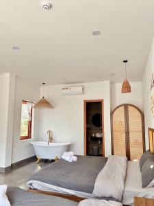 Phòng Deluxe 4 Người (Deluxe Quadruple Room)