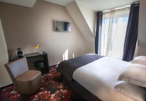 Double or Twin Room with Balcony room in Helussi Hôtel