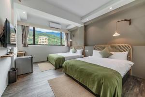 Quadruple Room with Mountain View - Pet Friendly