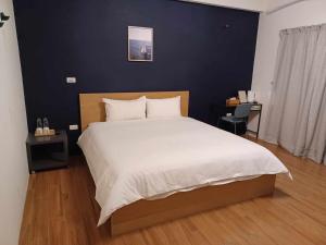 Phòng Giường Đôi Lớn Loại Sang (Deluxe Queen Room)