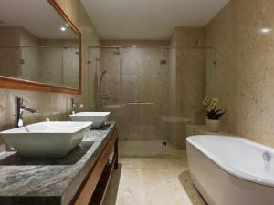 Suite Grand Deluxe (Grand Deluxe Suite)