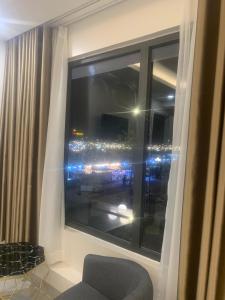 Phòng Gia đình nhìn ra Núi (Family Room with Mountain View)