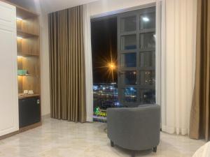 Phòng Có Giường Cỡ King Nhìn Ra Biển (King Room with Sea View)