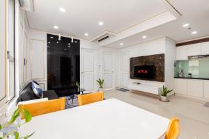 Căn Hộ 2 Phòng Ngủ (Two-Bedroom Apartment)