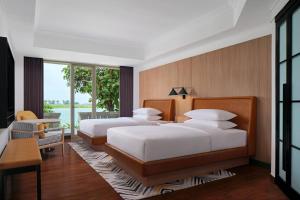 Phòng Deluxe Giường Đôi Có Sân Hiên (Deluxe Double Room with Terrace)