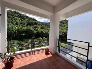 Phòng 3 Người Nhìn Ra Núi (Triple Room with Mountain View)