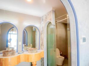 Phòng Hảo Hạng Đối Diện Bãi Biển (Premium Beachfront Room)