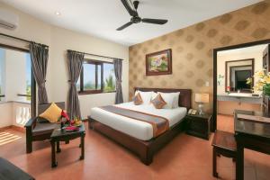 Phòng Gia Đình Nhìn Ra Biển (Family Room with Sea View)