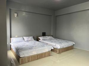 Phòng Bốn Người Có Phòng Tắm Riêng (Quadruple Room with Private Bathroom)