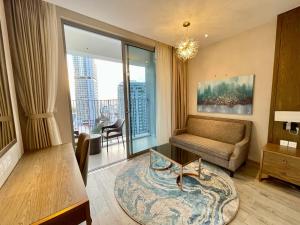 Suite Junior Có Ban Công (Junior Suite with Balcony)