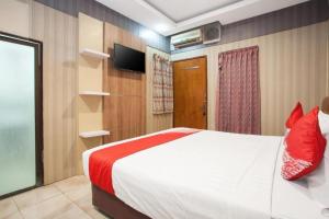 Phòng Giường Đôi Có Phòng Tắm Riêng (Double Room with Private Bathroom)