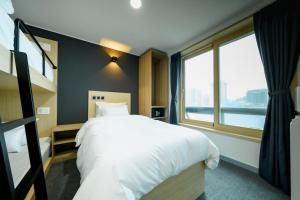 Phòng 3 Người Nhìn Ra Thành Phố (Triple Room with City View)