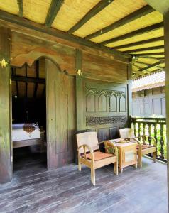 Phòng Hai Giường Đơn Loại Sang (Deluxe Twin Room)