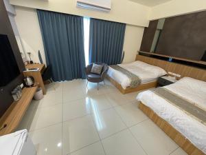 Phòng Bốn Người Có Phòng Tắm Riêng (Quadruple Room with Private Bathroom)