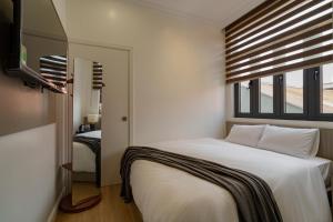 Phòng Tiêu Chuẩn Giường Đôi (Double Standard Room)