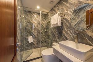 Phòng Hai Giường Đơn Loại Sang (Deluxe Twin Room)