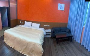 Phòng Giường Đôi Lớn Loại Sang (Deluxe Queen Room)