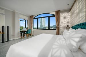 Suite Giường Lớn (King Suite)