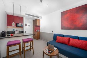 Wink Luxe Riverside