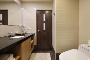 Phòng 2 giường đơn có ban công (Twin Room with Balcony)