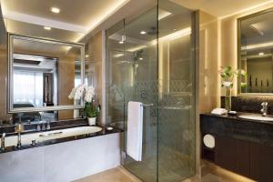 Suite 2 Phòng Ngủ Hướng Sông (Two Bedroom River View Suite)