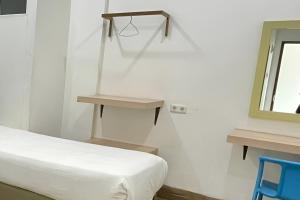 Phòng Hai Giường Đơn Loại Sang (Deluxe Twin Room)