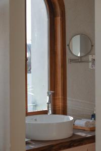 Phòng Loại Sang 3 Người Hướng Thị Trấn Không Hút Thuốc (Deluxe Triple Non Smoking Town View)