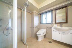 Phòng 4 Người Có Phòng Tắm (Quadruple Room with Bathroom)